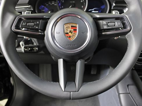 New 2026 Porsche Macan image 22