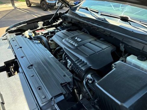 Used 2017 Nissan Titan PRO-4X AWD/4WD image 18