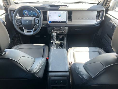 New 2025 Ford Bronco Outer Banks image 24