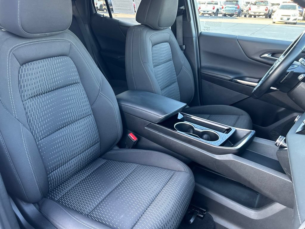 Used 2025 Chevrolet Equinox LT AWD/4WD image 17