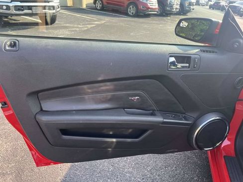 Used 2014 Ford Mustang GT Premium w/ Electronics Package RWD image 31
