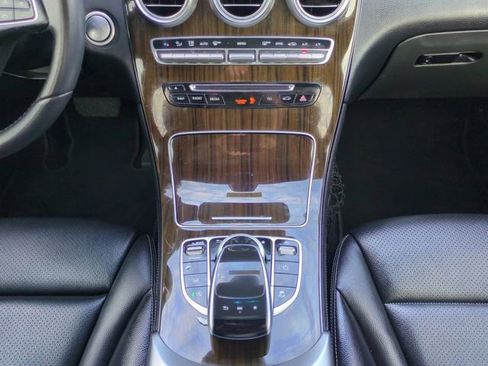 Used 2017 Mercedes-Benz GLC 300 4MATIC w/ Premium 2 Package image 19