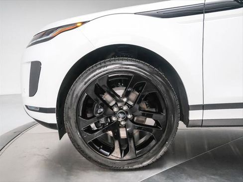 New 2026 Land Rover Range Rover Evoque S image 9