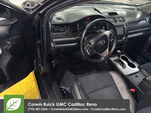 Used 2013 Toyota Camry SE image 11