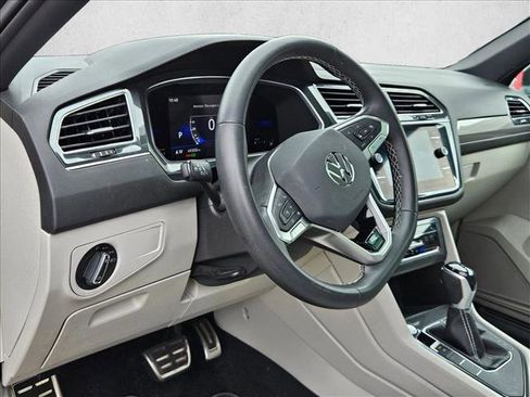 Used 2023 Volkswagen Tiguan SE R-Line image 11