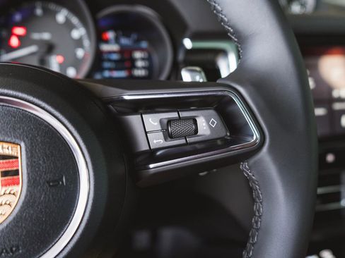 New 2025 Porsche Macan image 22