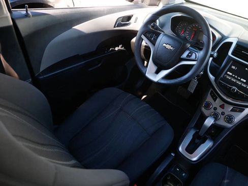 Used 2017 Chevrolet Sonic LT image 40