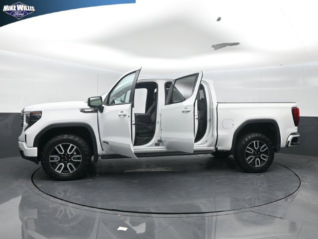 Used 2022 GMC Sierra 1500 AT4 w/ AT4 Premium Package AWD/4WD image 28
