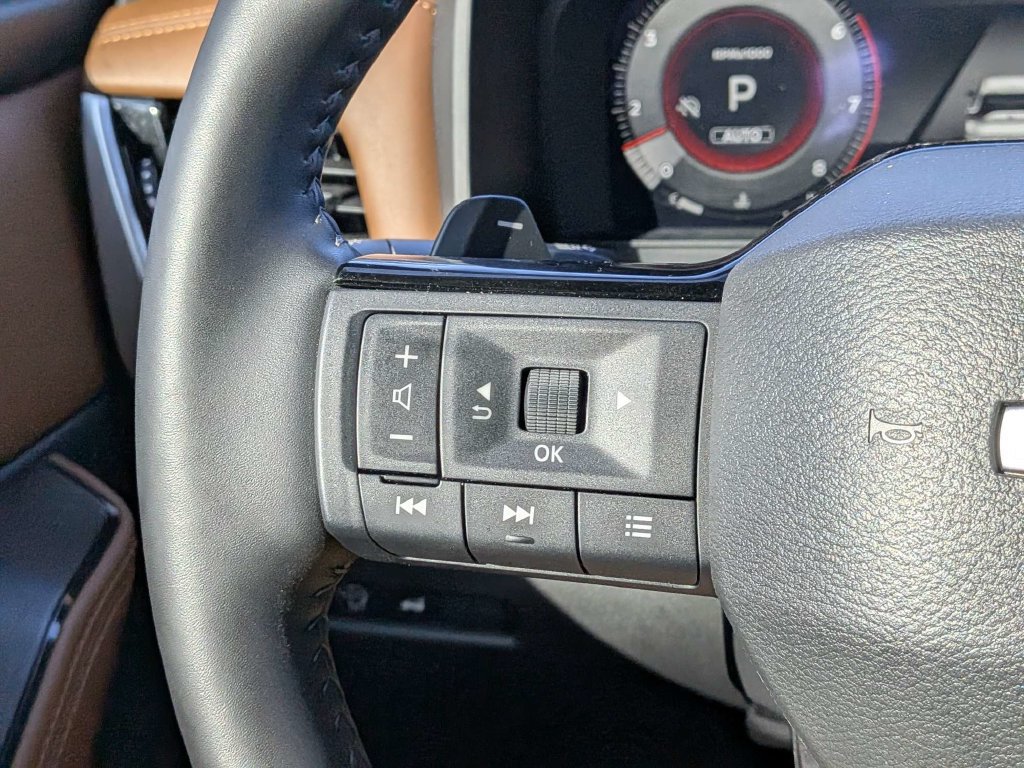 Used 2026 Nissan Rogue Platinum w/ Platinum Premium Package AWD/4WD image 23