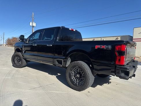 Used 2024 Ford F250 Platinum image 18