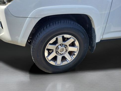 Used 2015 Toyota 4Runner Trail Premium AWD/4WD image 28