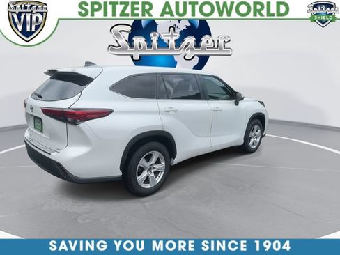 Used 2023 Toyota Highlander LE FWD image 9