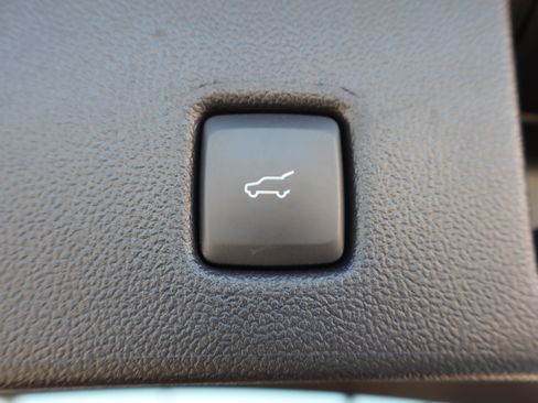 Used 2022 Ford Escape SEL image 26