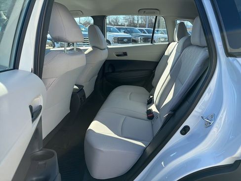 Used 2025 Toyota Corolla Cross L image 13