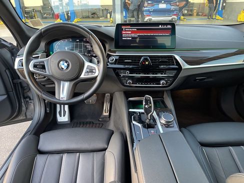 Used 2023 BMW 540i w/ M Sport Package image 16