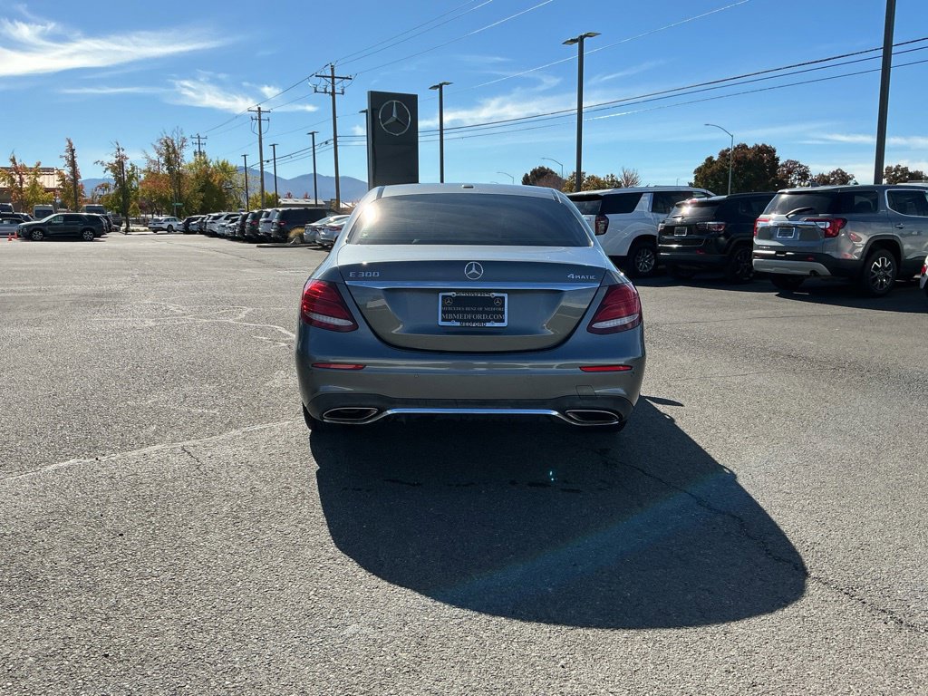 Used 2017 Mercedes-Benz E 300 4MATIC image 5