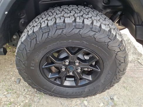 Used 2024 Jeep Wrangler Unlimited AWD/4WD image 8