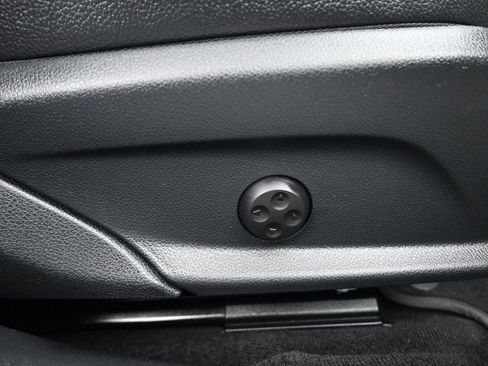 Used 2021 Mercedes-Benz C 300 4MATIC Sedan image 44