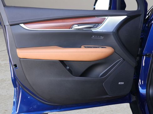 New 2026 Cadillac XT5 Premium Luxury image 10