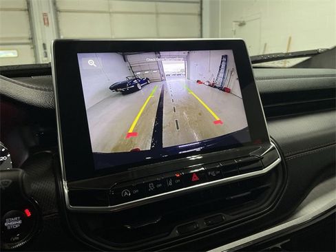 Used 2024 Jeep Compass Trailhawk image 23