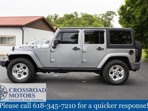 Used 2014 Jeep Wrangler Unlimited Sahara w/ Connectivity Group AWD/4WD image 2