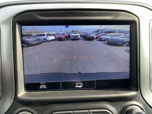 Used 2021 Chevrolet Silverado 1500 LT Trail Boss w/ Convenience Package II image 25