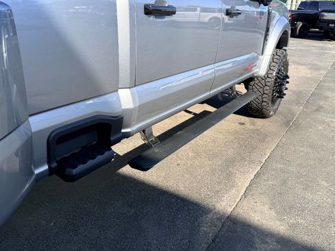 Used 2024 Ford F450 Platinum w/ FX4 Off-Road Package image 22