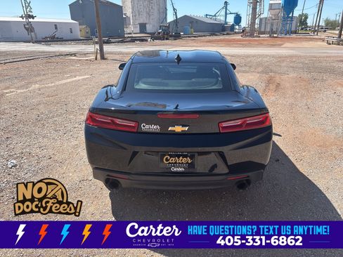 Used 2018 Chevrolet Camaro LT RWD image 8