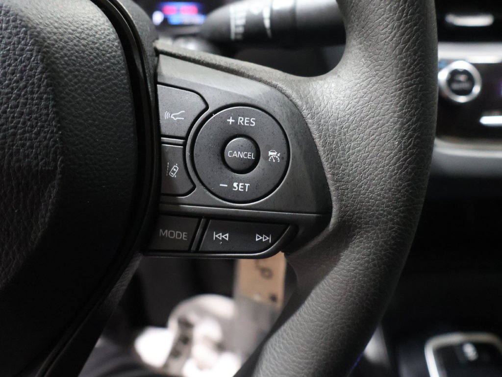 Used 2020 Toyota Corolla LE FWD image 31