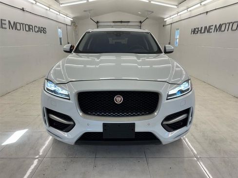 Used 2017 Jaguar F-PACE R-Sport AWD/4WD image 2