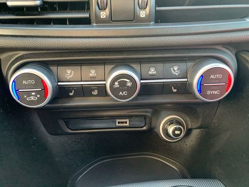 Used 2024 Alfa Romeo Giulia Ti w/ Performance Driving Package image 25