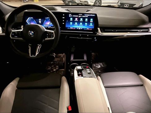 Certified 2025 BMW X2 xDrive28i w/ Technology Package image 15