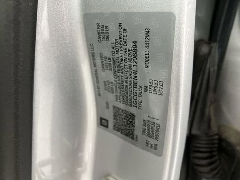 Used 2020 Chevrolet Colorado W/T w/ Custom Special Edition image 34