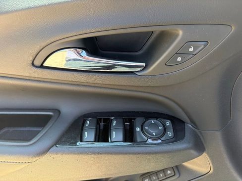 Used 2024 Chevrolet Equinox Premier w/ LPO, Floor Liner Package FWD image 14