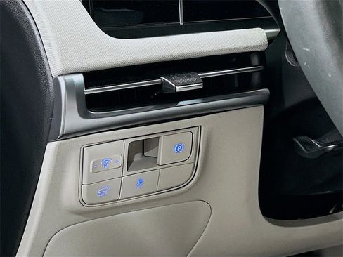 Used 2025 Hyundai Tucson Limited image 8