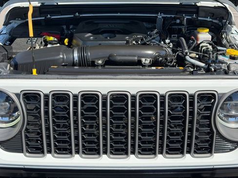 Certified 2025 Jeep Wrangler Unlimited Rubicon image 16