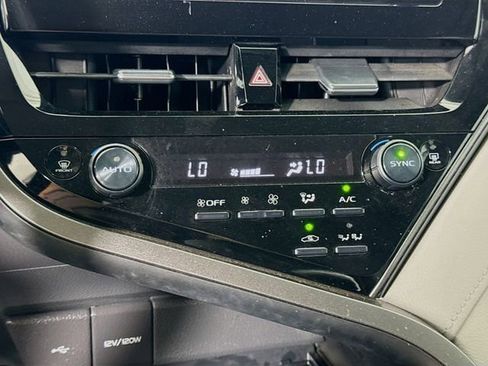 Certified 2022 Toyota Camry LE FWD image 17