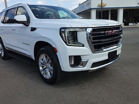 Used 2024 GMC Yukon SLT AWD/4WD image 4