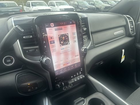 New 2026 RAM 3500 Big Horn AWD/4WD image 37