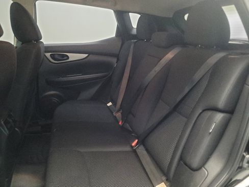 Used 2020 Nissan Rogue Sport S FWD image 18