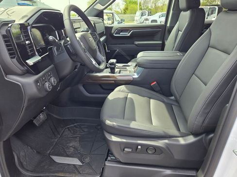 New 2026 Chevrolet Silverado 1500 RST w/ Dark Appearance Package AWD/4WD image 17
