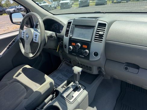 Used 2019 Nissan Frontier SV w/ Value Truck Package RWD image 17