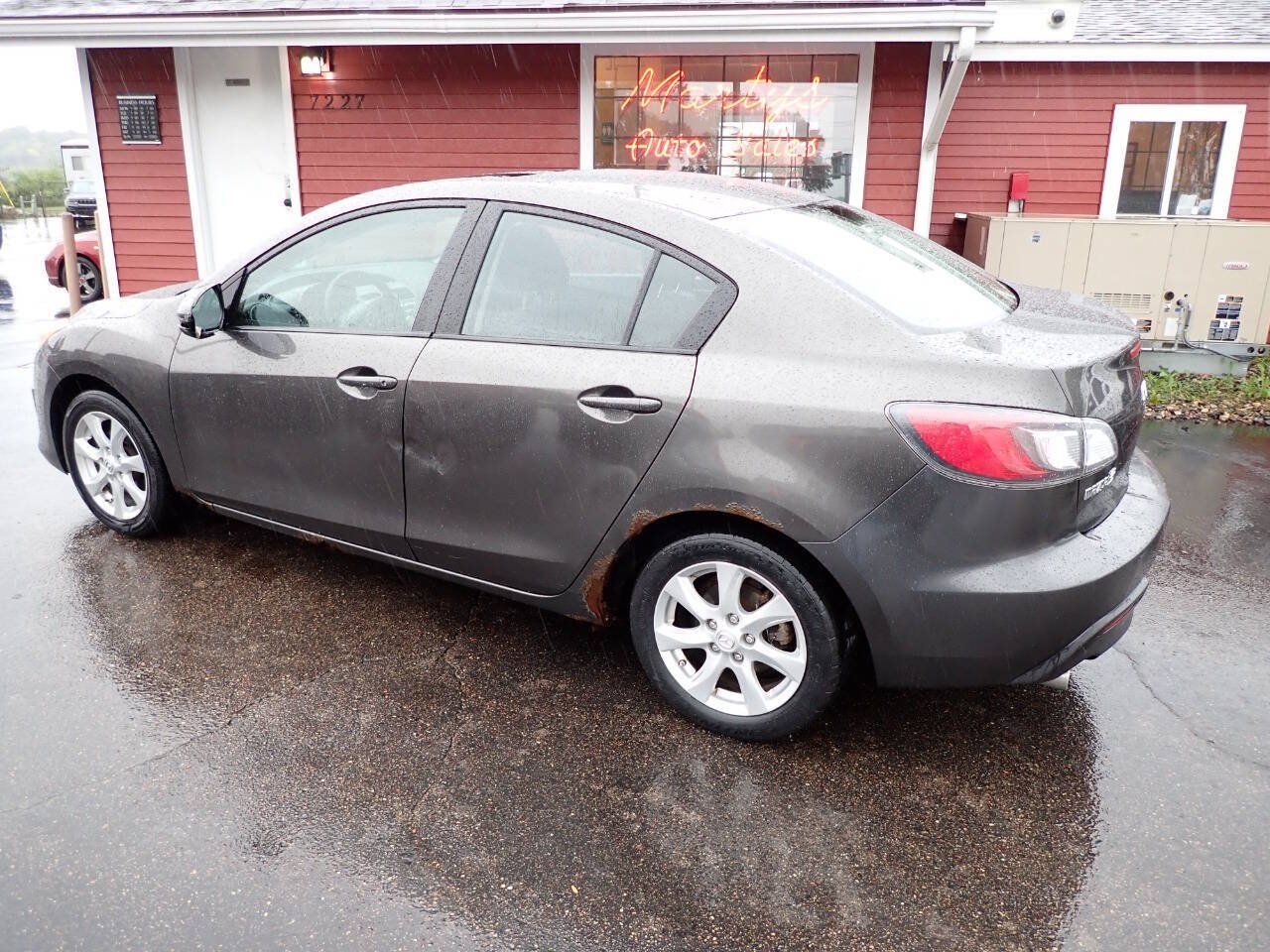 Used 2010 MAZDA MAZDA3 i Touring FWD image 4