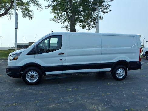 Used 2023 Ford Transit 250 Low Roof AWD image 4