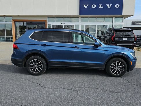 Used 2019 Volkswagen Tiguan SE w/ Panoramic Sunroof Package AWD/4WD image 6