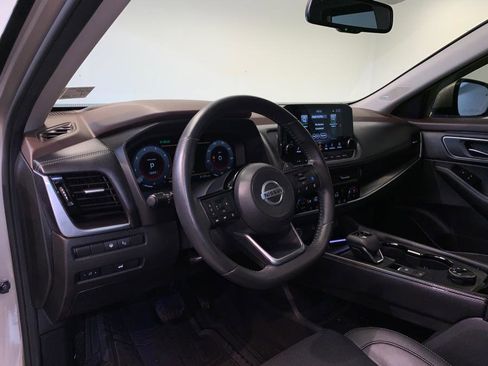 Used 2021 Nissan Rogue Platinum image 15