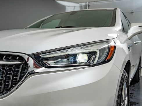 Used 2019 Buick Enclave Essence FWD image 13