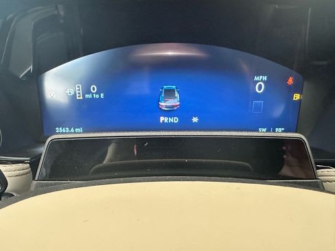 Used 2025 Lincoln Corsair Reserve w/ Equipment Group 202A FWD image 28