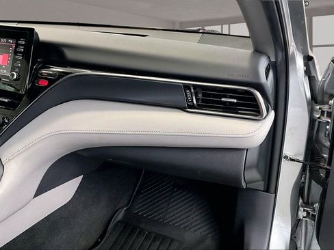 Used 2023 Toyota Camry LE image 18