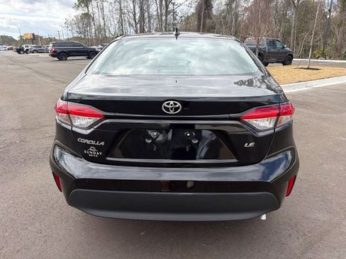 Used 2025 Toyota Corolla LE image 8